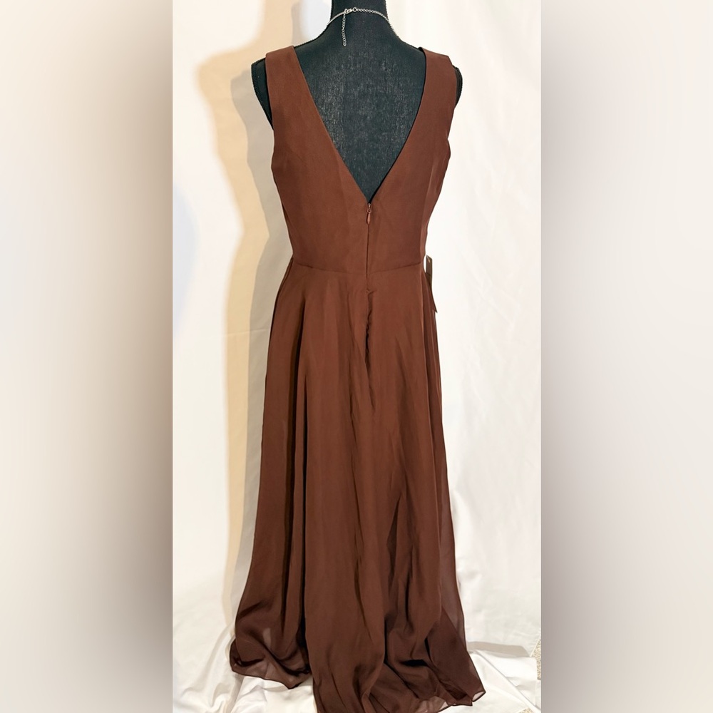 #31 Elegant Brown Dress - Picture 3 of 3